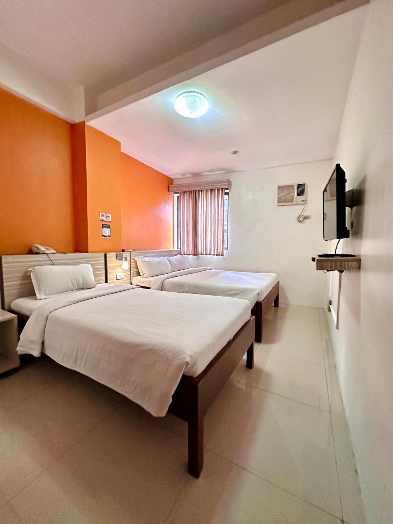 Travelbee Business Inn Cebu Stadt Exterior foto