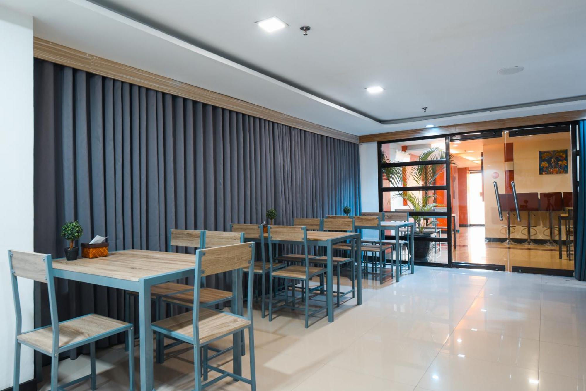 Travelbee Business Inn Cebu Stadt Exterior foto